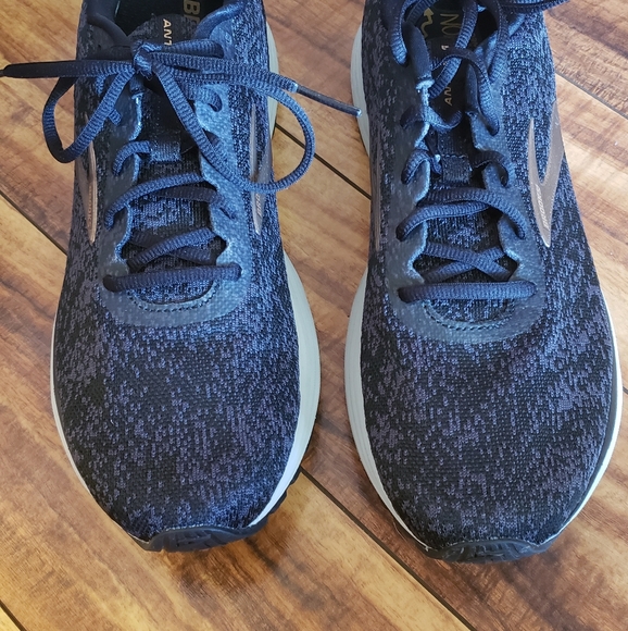 Brooks black - Picture 1 of 5